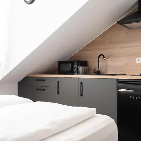 Ξενοδοχείο με διαμερίσματα Louis 3*