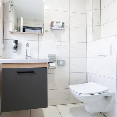 Ξενοδοχείο με διαμερίσματα Louis