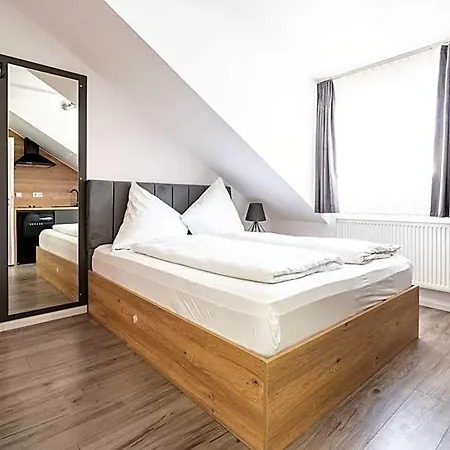 Louis 3* Rosbach vor der Höhe